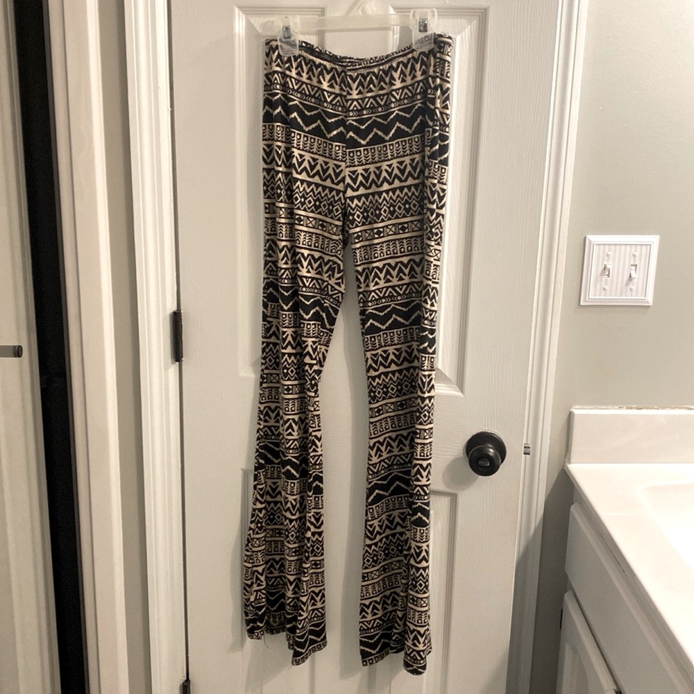 Fun wide leg printed pants